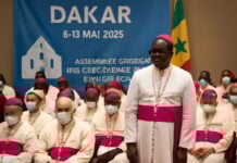Conclave évêques Afrique de l'Ouest - Illustration générée avec une IA