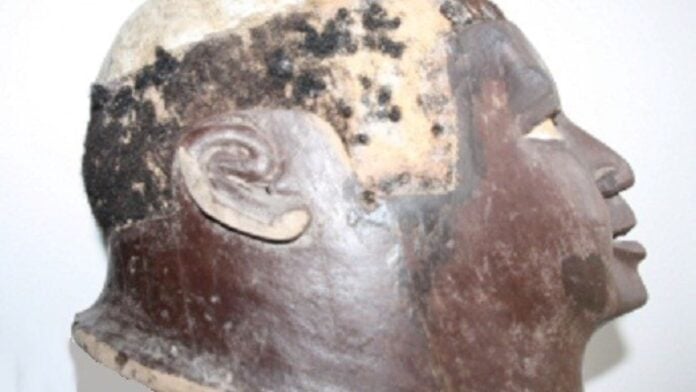 Masque_heaume_lipico_Makondé_Mozambique Masque heaume lipico Makondé Mozambique