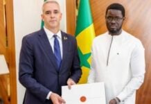 Yuval Waks et Bassirou Diomaye Faye