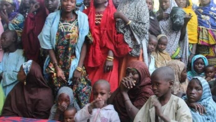 femmes et enfants au Nigéria femmes et enfants au Nigéria