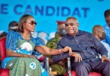 Nady Bamba aux côtés de son époux