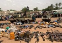 Des images de terroristes abattus au milieu de leurs armes et véhicules, ce mardi 1er juillet 2025 (Mali)