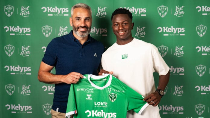 Lassana Traoré signe à Saint-Etienne Lassana Traoré signe à Saint-Etienne