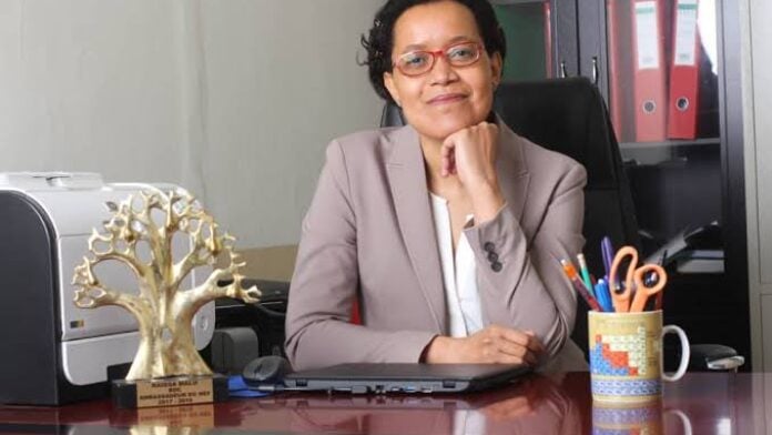 Raïssa Malu, ministre congolaise de l'Education nationale et de la Nouvelle Citoyenneté Raïssa Malu, ministre congolaise de l'Education nationale et de la Nouvelle Citoyenneté