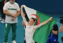 Kaylia Nemour et le drapeau algérien