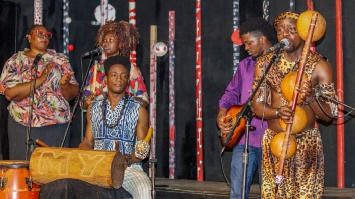 Mvet Oyeng : l’épopée musicale des peuples Ekang inscrite au patrimoine mondial de l’UNESCO © Scienty / Ministère des Arts Cameroun 2024