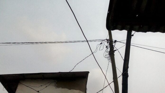 Les branchements illégaux -- Les branchements illégaux/ ‟Song Loulou‟