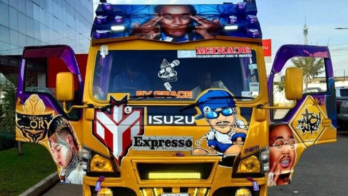 Matatus - Crédit : Tripadvisor