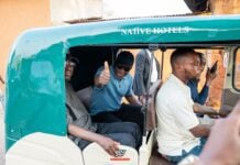 Bénin : à Ouidah, les Vodun Days 2026 battent leur plein Patrice Talon à bord d'un tricycle aux Vodun Days