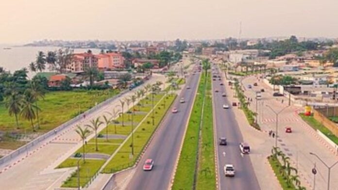 Vue aérienne d'une partie de la ville de Libreville