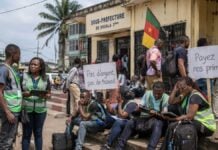 Cameroun : à Douala, les agents du 4e recensement réclament leurs indemnités Illustration sit-in à Douala III des agents recenseurs