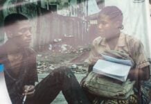 Cameroun : La drogue n’est pas un objet d’amusement affiche Cameroun, des élèves consomment de la drogue dans la rue