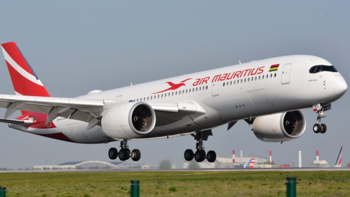 Airbus_A350-900 Pieter_Both Air Mauritius Airbus_A350-900 Pieter_Both Air Mauritius