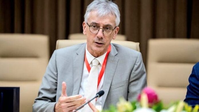 Benoît DISPA, Président du Parlement de la Fédération Wallonie-Bruxelles Benoît DISPA, Président du Parlement de la Fédération Wallonie-Bruxelles