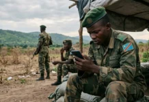 Guerre en RDC : le téléphone portable, nouvel ennemi des soldats au front Guerre en RDC : le téléphone portable, nouvel ennemi des soldats au front
