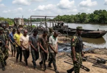 Nigeria : 07 personnes arrêtées après le démantèlement d’un réseau de sabotage d’oléoducs Nigeria : 07 personnes arrêtées après le démantèlement d'un réseau de sabotage d'oléoducs