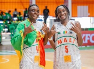 Deux joueuses maliennes après la qualification pour la finale Afrobasket U18 @Fiba