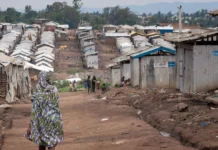 Ebola en RDC : un risque « élevé » pour les pays voisins, selon l’OMS Ebola en RDC : un risque "élevé" pour les pays voisins, selon l’OMS
