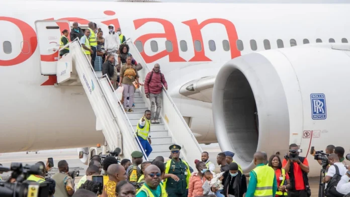 Ghanéens rapatriés d'Afrique du Sud Ghana : un ressortissant rapatrié d’Afrique du Sud meurt à l’aéroport international d’Accra