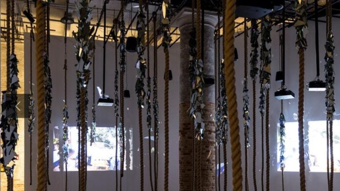 Installation de Kader Attia Biennale de Venise Installation de Kader Attia Biennale de Venise
