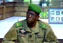 Niger : le ministre de la Défense évoque un « mouvement d’humeur » de soldats à la base 101 Niger : le ministre de la Défense évoque un "mouvement d’humeur" de soldats à la base 101
