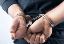 Mehdi Laribi interpellé en Algérie : pourquoi la France pourrait ne jamais obtenir son extradition Mehdi Laribi interpellé en Algérie : pourquoi la France pourrait ne jamais obtenir son extradition