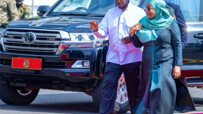 Yoweri Kaguta Museveni et Samia Suluhu Hassan Afrique de l’Est : l’Ouganda et la Tanzanie lancent un mégaprojet énergétique de plus de 20 milliards de dollars