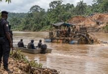 Côte d’Ivoire : contre l’orpaillage clandestin, Abidjan cible les financiers et les fleuves Côte d’Ivoire : l’offensive d’Abidjan contre l’économie de l’orpaillage illégal