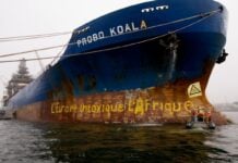 Déchets toxiques : l’ONU alerte, les victimes ivoiriennes du Probo Koala réclament toujours justice Le Probo Koala © Greenpeace Christian Åsl