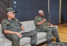 RDC : le crash de Kenge décapite la justice militaire congolaise Les lieutenants-généraux Lucien-René Likulia Bakumi et Joseph Mutombo Katalay Tiende