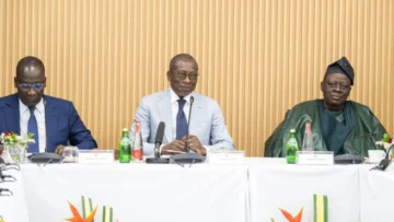 Bénin : première réunion du Sénat, les premiers textes sur la table Bénin : première réunion du Sénat, les premiers textes sur la table