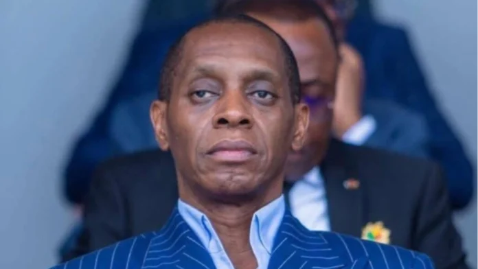Claudy Siar Bénin : Claudy Siar demande le retrait de CNews des bouquets Canal+
