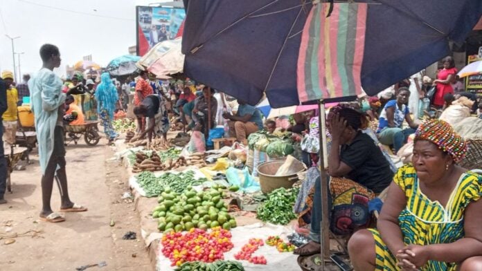 Marché Mokolo à Yaoundé Par Fabrice Beloko CC BY-SA 4.0 Marché Mokolo à Yaoundé Par Fabrice Beloko CC BY-SA 4.0